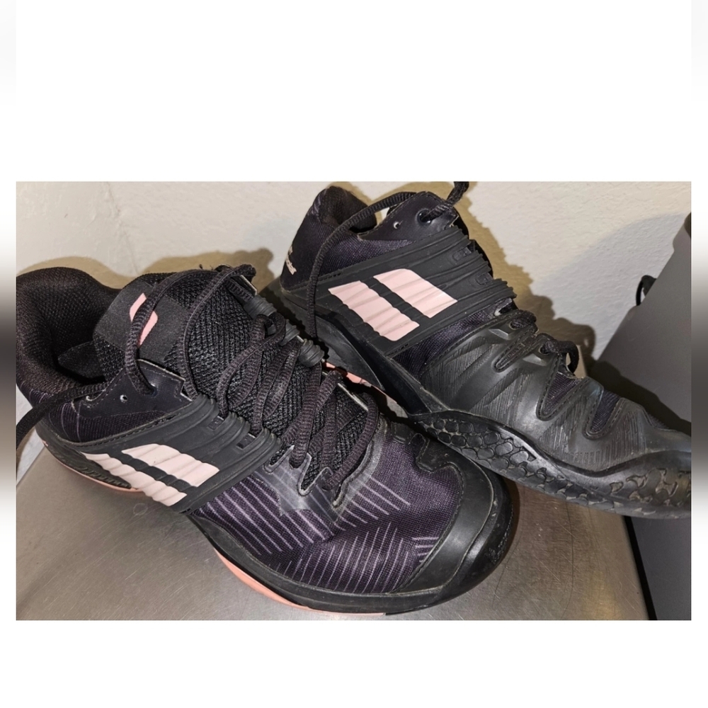 Women's FURY BABOLAT Black and Pink Athletic Shoes Size 9 Lace Up GUC Tennis Sho
